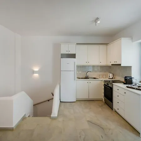 Beachside 2 Bedroom Apartment Naousa (Paros)